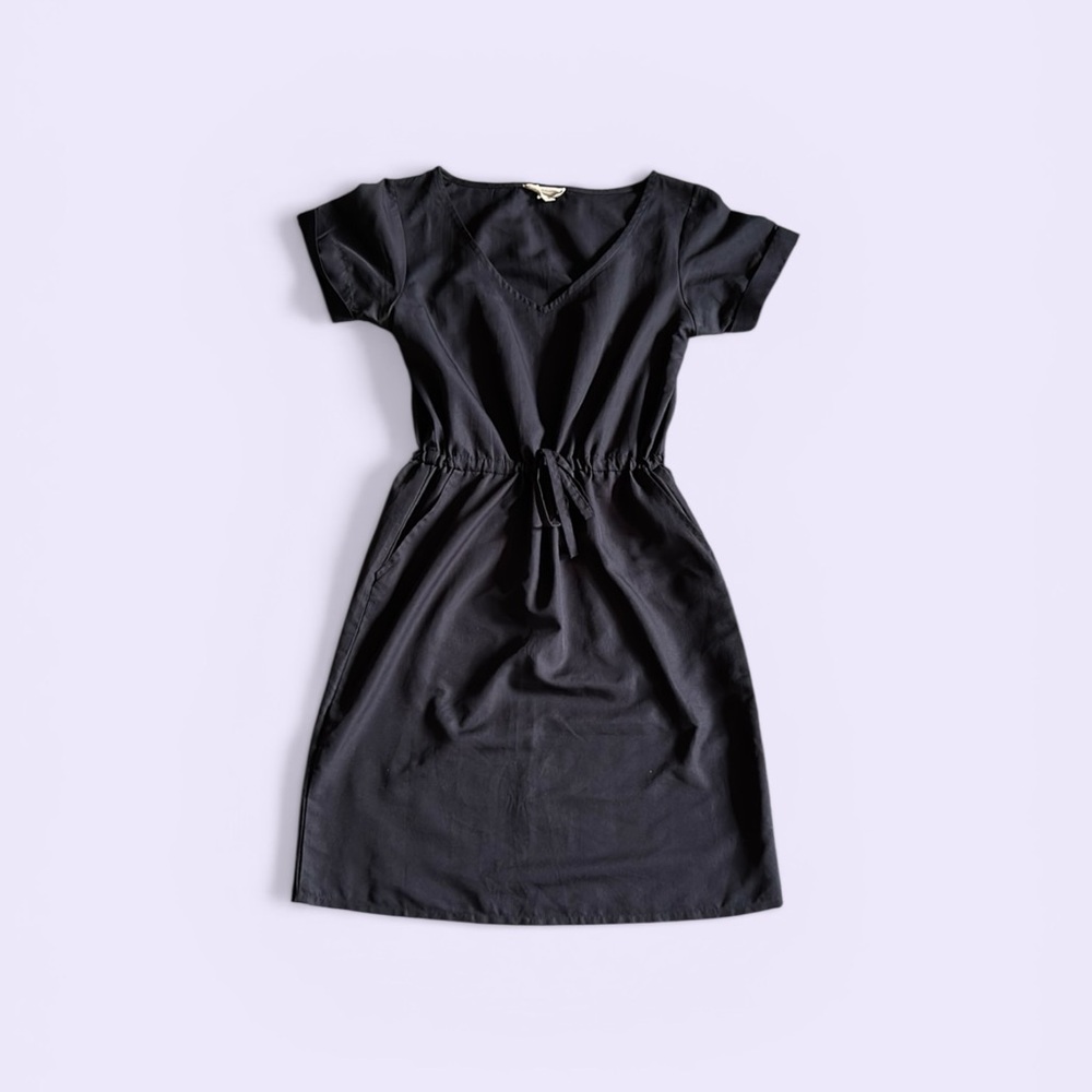 Navy dress with pockets